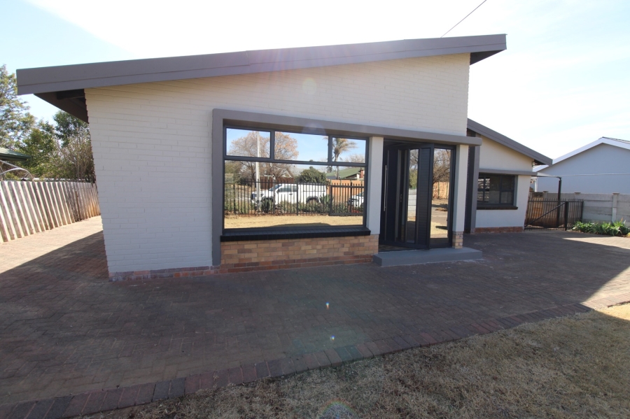 To Let 3 Bedroom Property for Rent in Hospitaalpark Free State